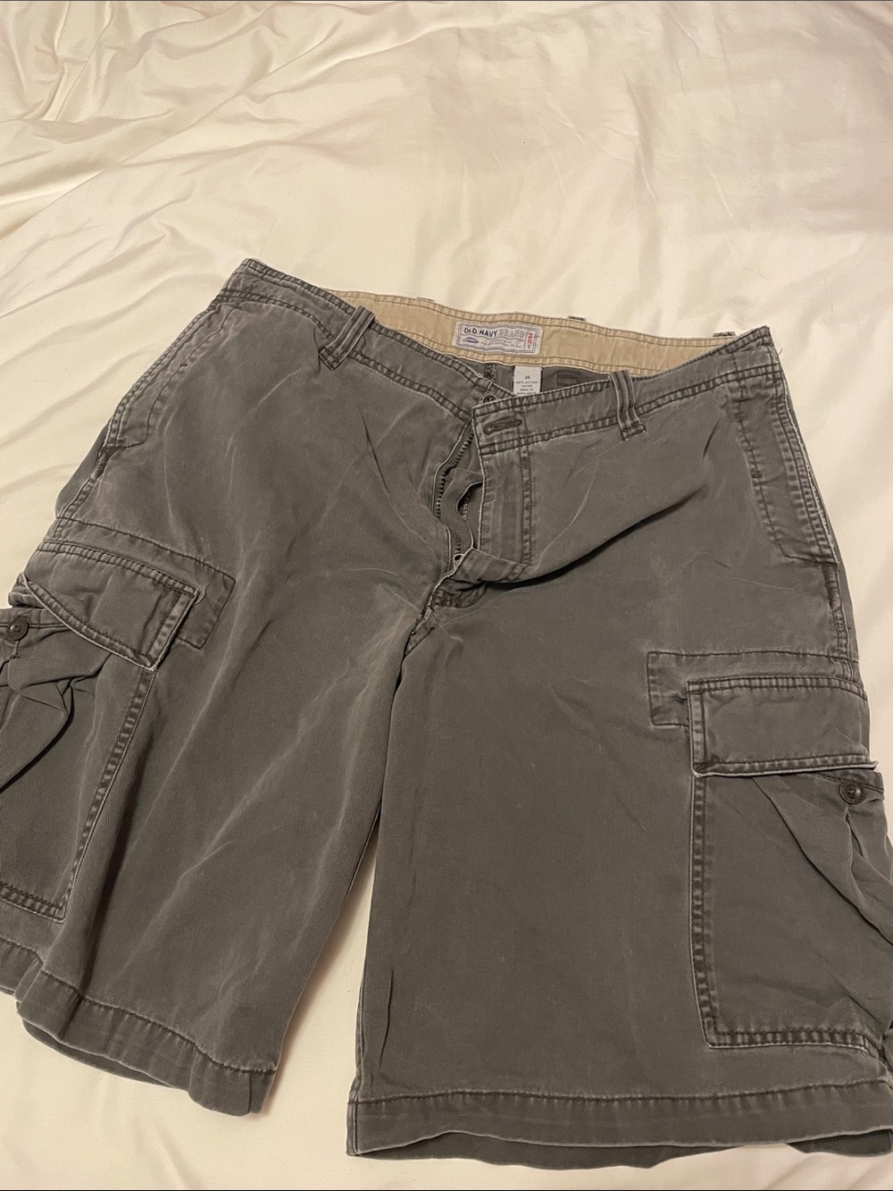 Old Navy Men's Charcoal Gray Cargo Shorts